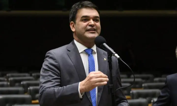 Relator defende perdão de dívidas para mei no plenário da câmara