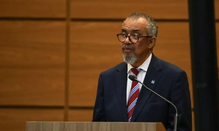 Risco global para o surto de ebola na África é baixo, afirma diretor da OMS
