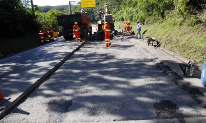 Rodovia Anchieta passa por obras para ampliar faixas e modernizar trecho de serra; entenda