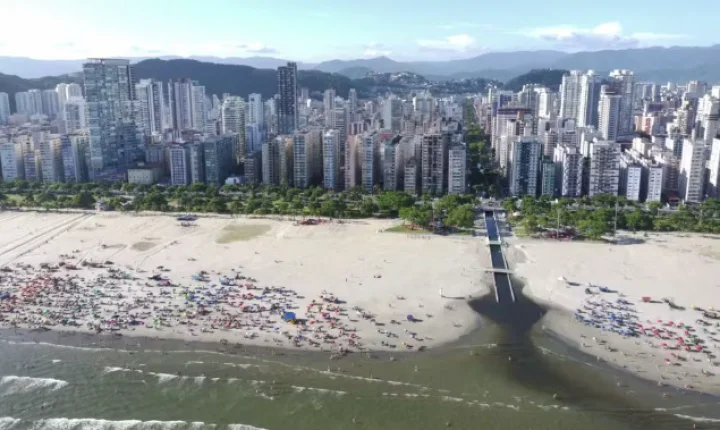 Santos tem seis praias impróprias para banho e apenas uma liberada; veja situação na Baixada Santista