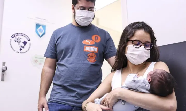 Aleitamento materno ganha força no Agosto Dourado contra pressão de fórmulas